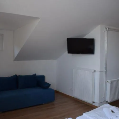 Szivarvany Vendeghaz Badacsony 招待所