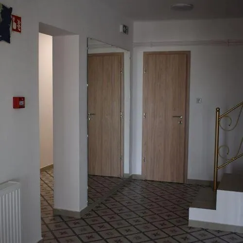 Szivarvany Vendeghaz Badacsony * 包道乔尼托毛伊